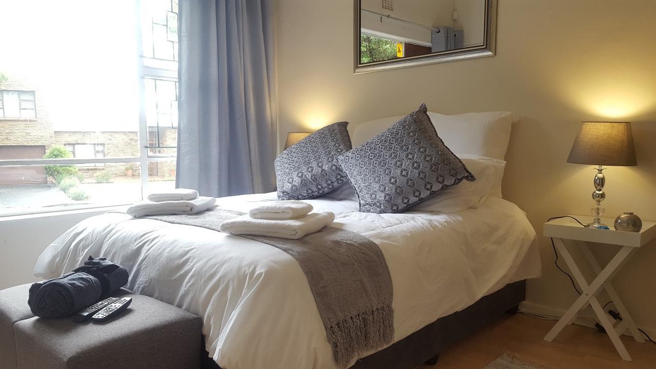 Pelikaan 9 Apartment สเตลเลนบอช ภายนอก รูปภาพ